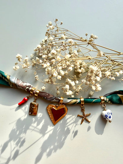 Bandana necklace with charms made of 18k gold-plated stainless steel • Heart pendant, star &amp; hand-painted porcelain heart