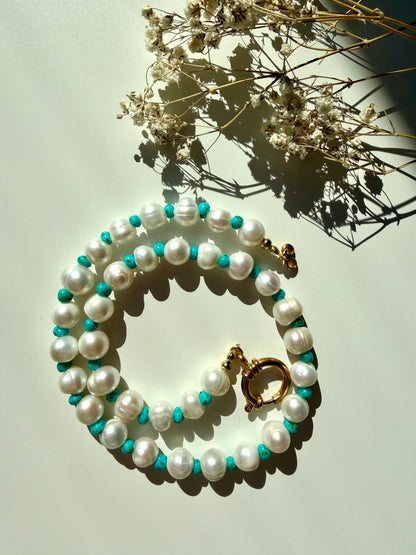 Aqua Pearl – Süßwasserperlen Halskette mit Glasperlen – handgefertigt