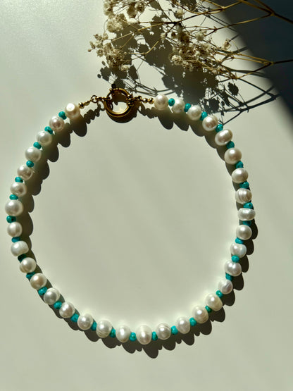 Aqua Pearl – Süßwasserperlen Halskette mit Glasperlen – handgefertigt