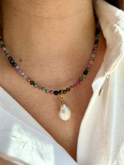 Happy Pearls No. 8 – Turmalin Halskette mit Barockperle – handgefertigt
