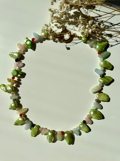 Green Pearl – Halskette mit Barockperlen & Edelstein Mix – handgefertigt