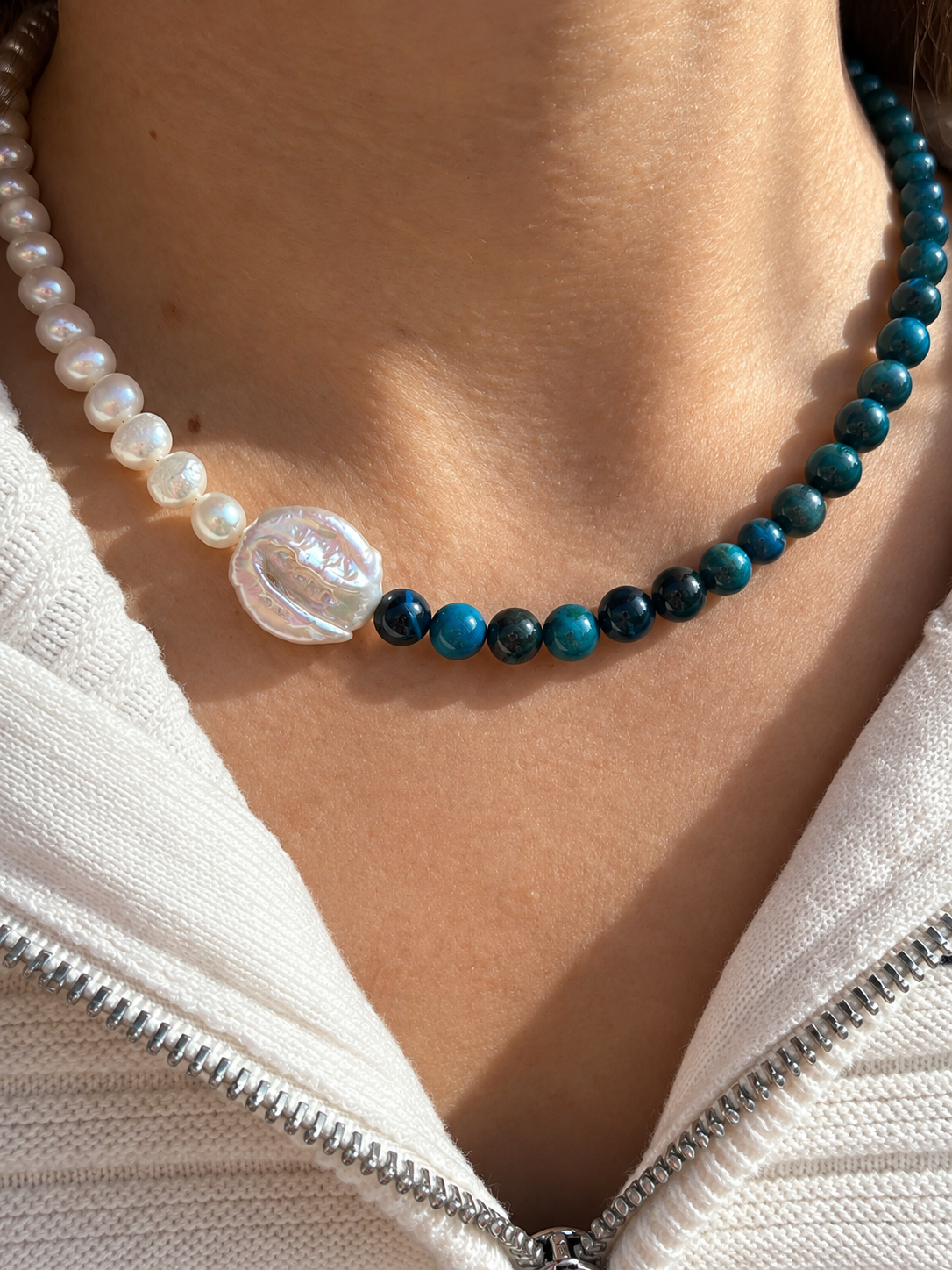 Ocean Pearl – Halskette mit blauem Tigerauge und Süßwasserperlen – Ansicht 4