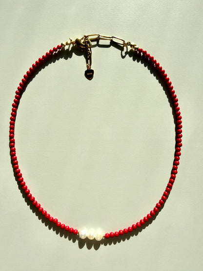 Delicate coral necklace with freshwater pearls &amp; golden details – handmade