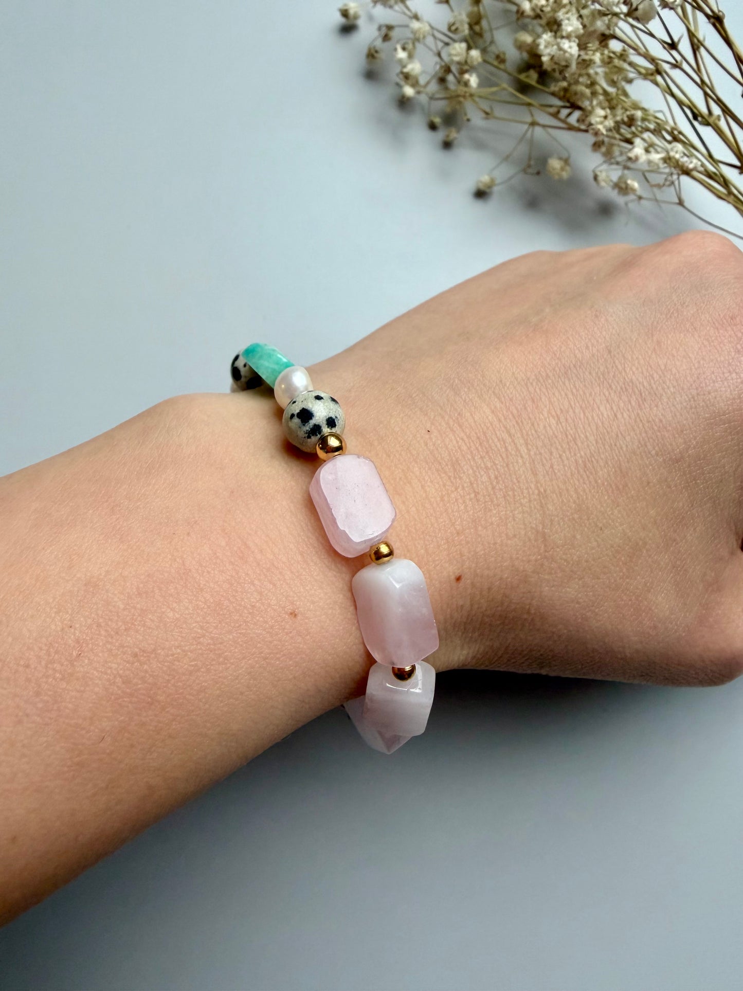 Amazonite &amp; rose quartz bracelet with freshwater pearls • Dalmatian jasper • 18k gold-plated