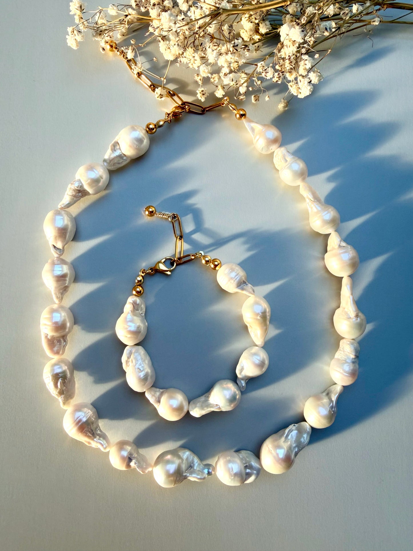 Golden Baroque – 18k gold-plated bracelet with baroque freshwater pearls – handmade