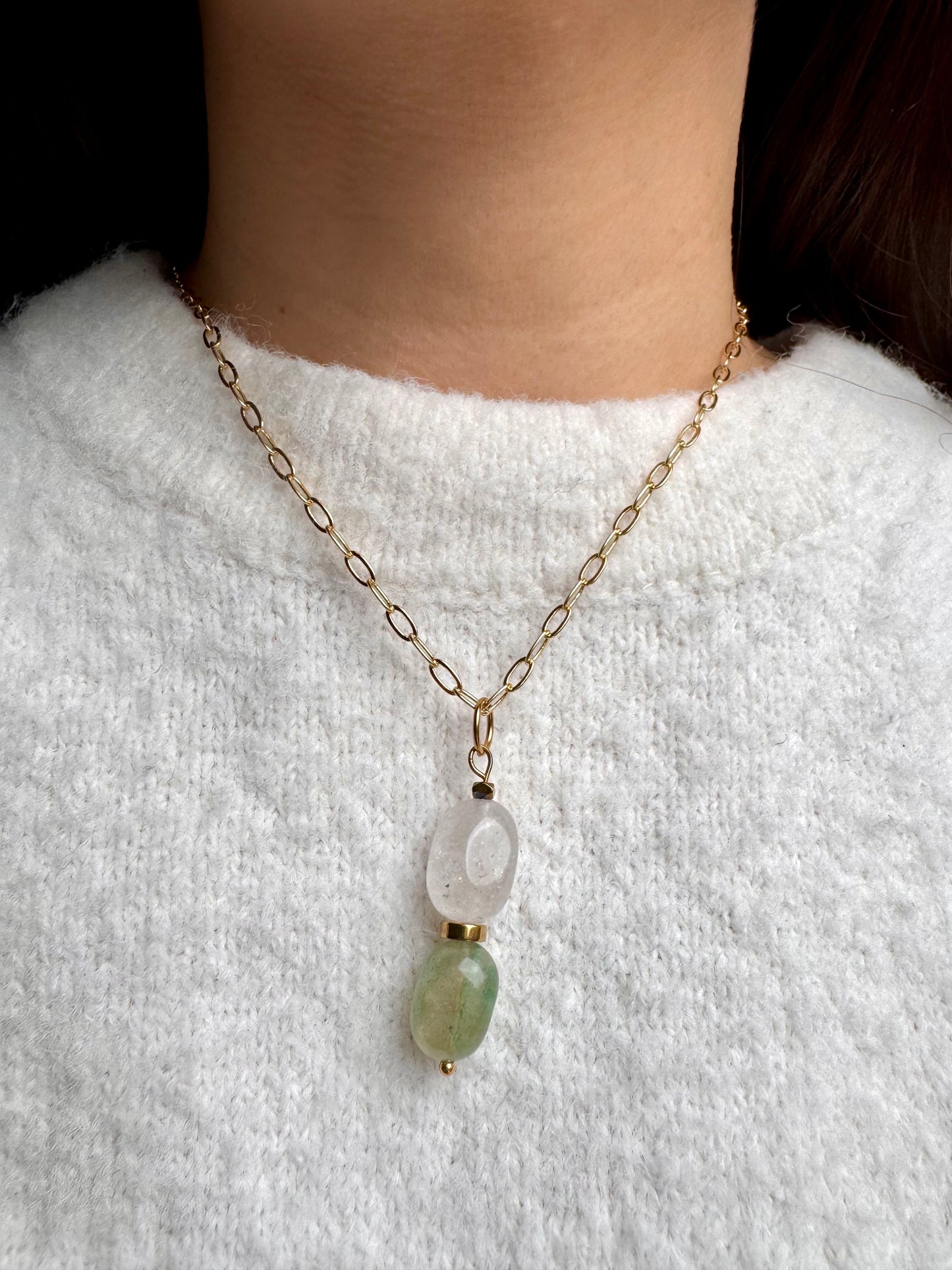 Limited Edition – Halskette mit Naturstein-Anhängern & vergoldeter Gliederkette – handgefertigt