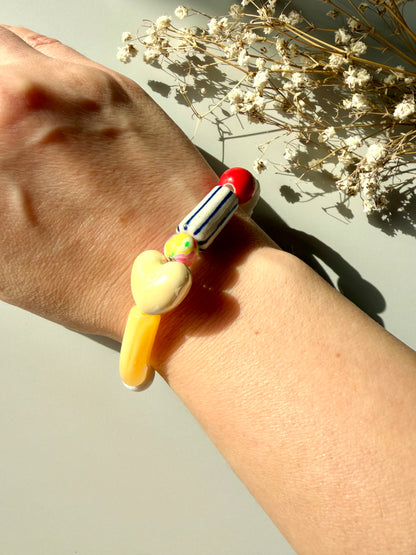 Sunny Pop – Armband mit bunten Keramik- und Acrylperlen – handgefertigt