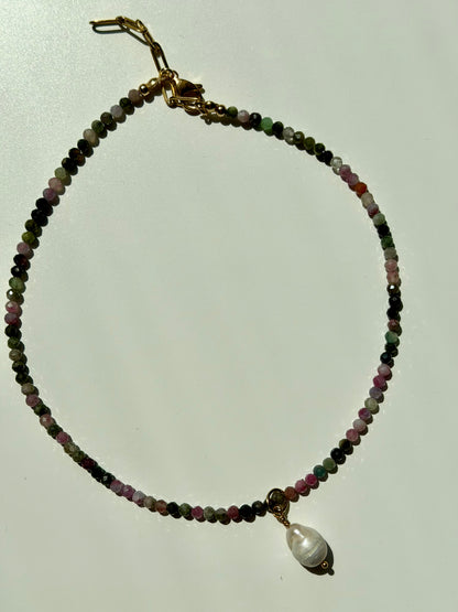Happy Pearls No. 8 – Turmalin Halskette mit Barockperle – handgefertigt