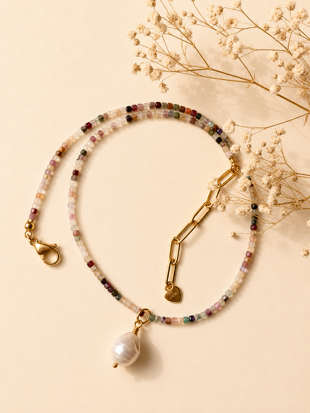 Happy Pearls No. 9 – Würfel Edelstein Halskette mit Süßwasserperle – handgefertigt