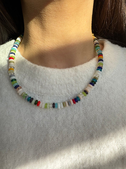 Colorful Bead Necklace – Halskette mit bunten Glasperlen und 18k vergoldeten Details