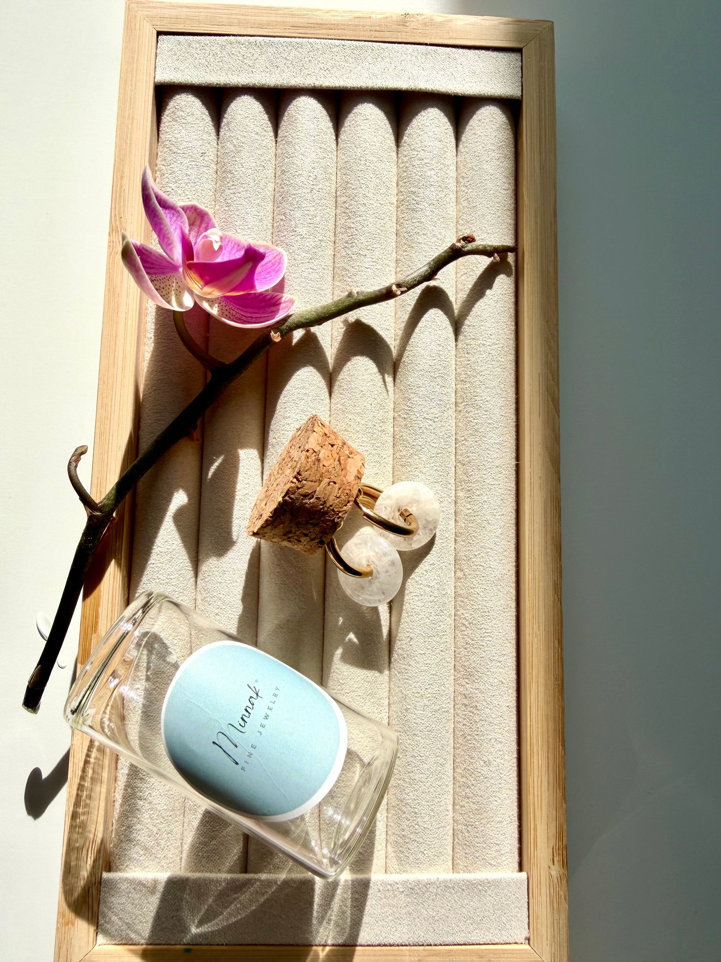 Stone Circle – Gold-plated hoop earrings with natural stone donut pendants – handmade