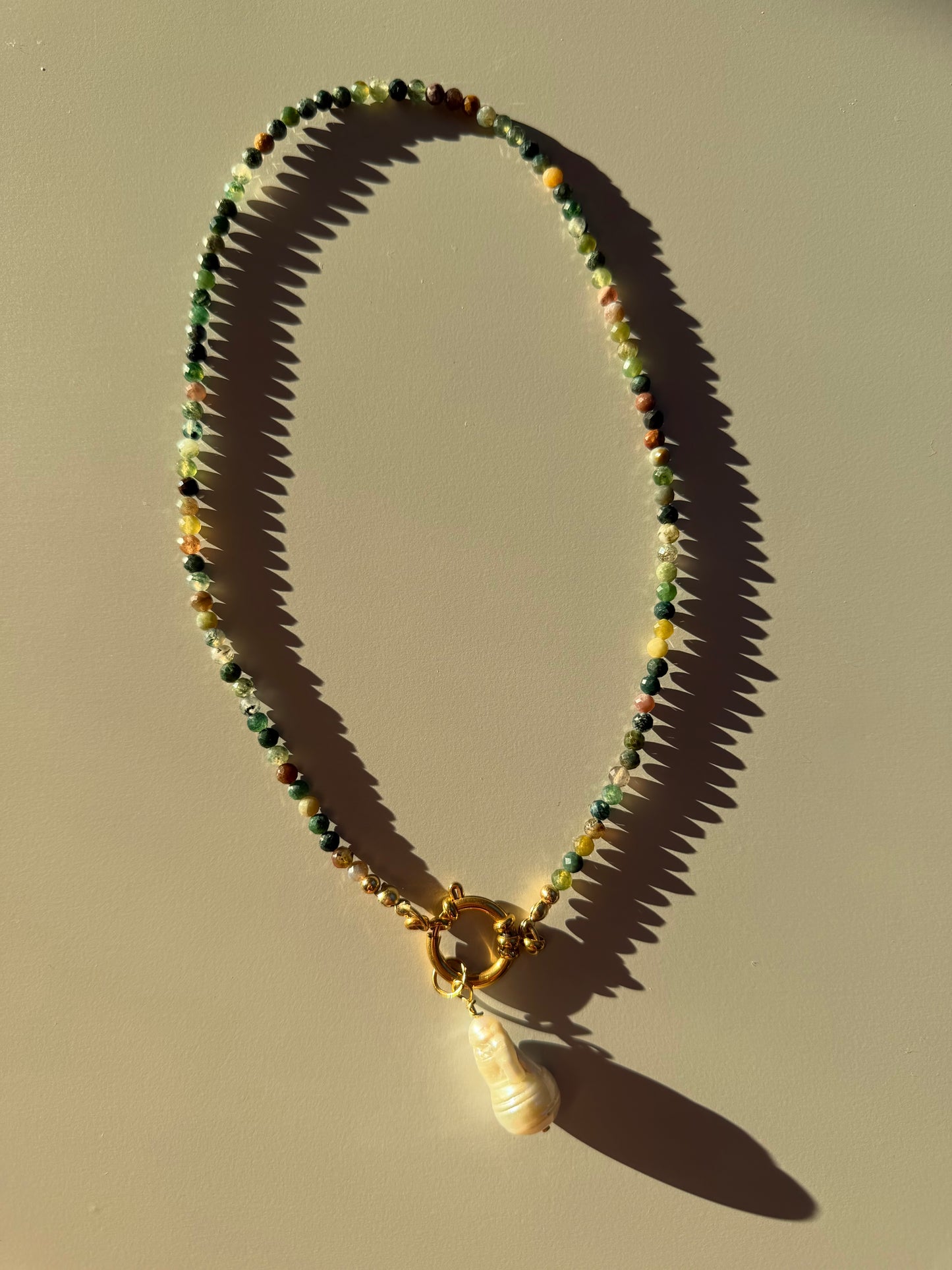 Forest Drop – Necklace with gemstone mix &amp; baroque pearl – handmade