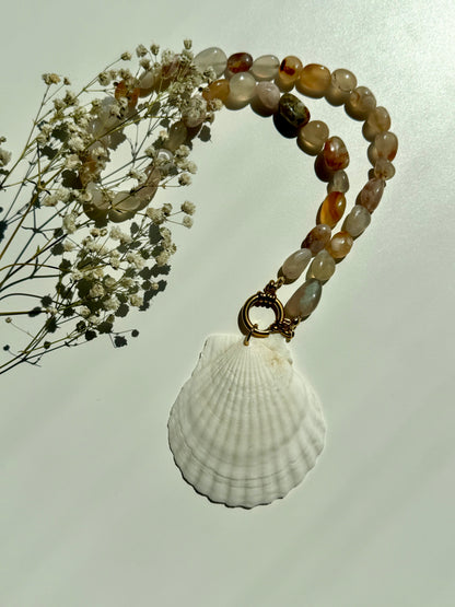 Cherry Shell – Muschel Halskette mit Kirschblüten Achat – handgefertigt