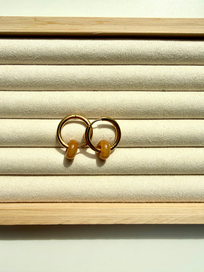 Mini Stone Circle – Ohrringe mit Donut Edelstein-Anhängern & Edelstahl 18k vergoldet