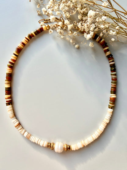 Earth Shell – Necklace made of shell beads &amp; natural tones – handmade