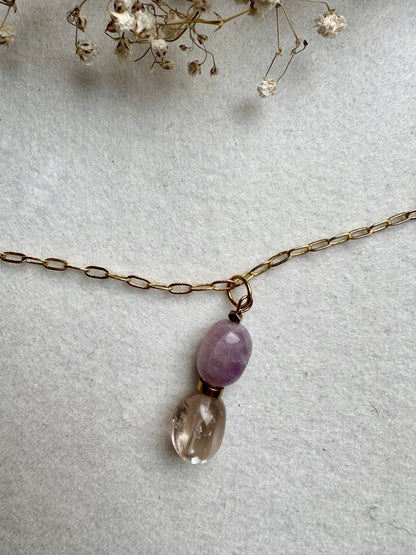 Limited Edition – Halskette mit Naturstein-Anhängern & vergoldeter Gliederkette – handgefertigt