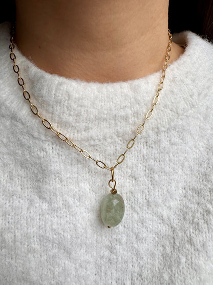 Limited Edition – Halskette mit Naturstein-Anhängern & vergoldeter Gliederkette – handgefertigt