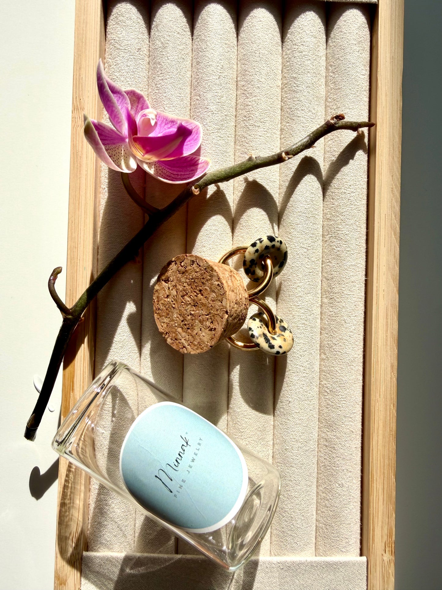 Stone Circle – Gold-plated hoop earrings with natural stone donut pendants – handmade