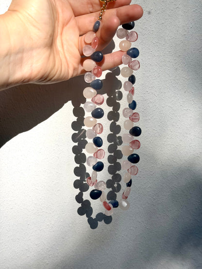 Berry Moon Halskette mit Rosenquarz, Kirschquarz & blauem Aventurin – handgefertigt