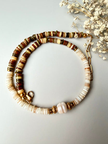 Earth Shell – Necklace made of shell beads &amp; natural tones – handmade