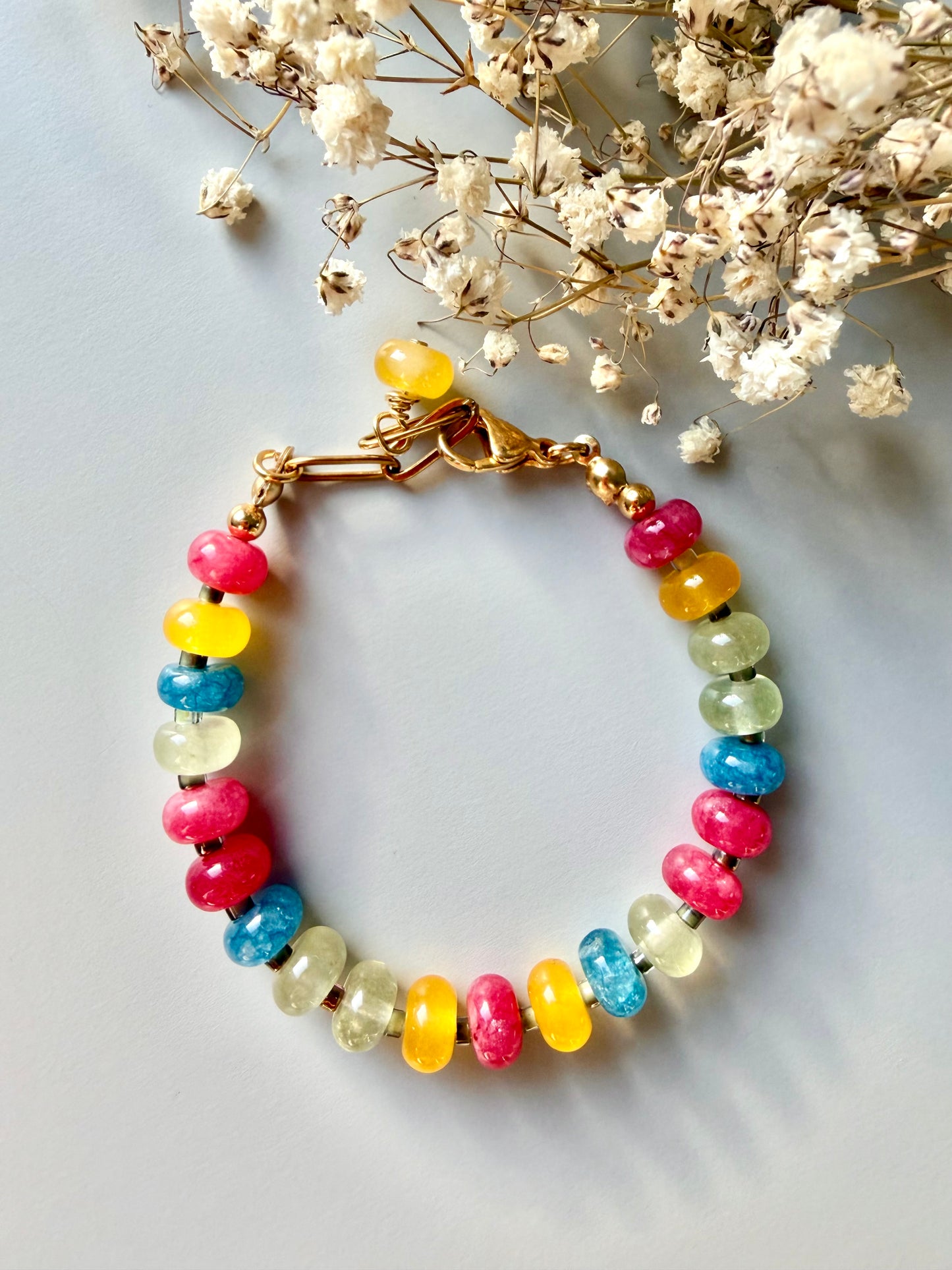 Colora Loop – 18k gold-plated gemstone bracelet with a colorful mix of stones – handmade