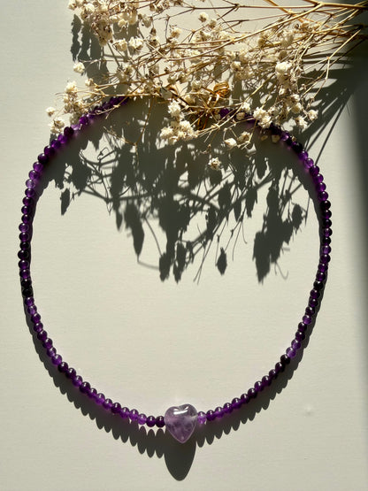 Amethyst Heart – Amethyst Kette mit Herz Anhänger – handgefertigt