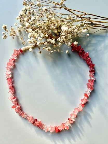 Gem Chip Necklace – 18k gold-plated necklace with gemstone chips in 4 colors 