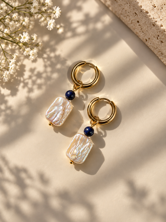 Bleu Pearl – Creolen mit Lapislazuli und Süßwasserperlen