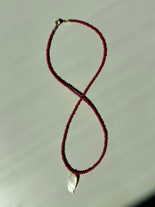 Red Leaf Coral – Handmade Necklace made of real Coral Beads & Mother of Pearl