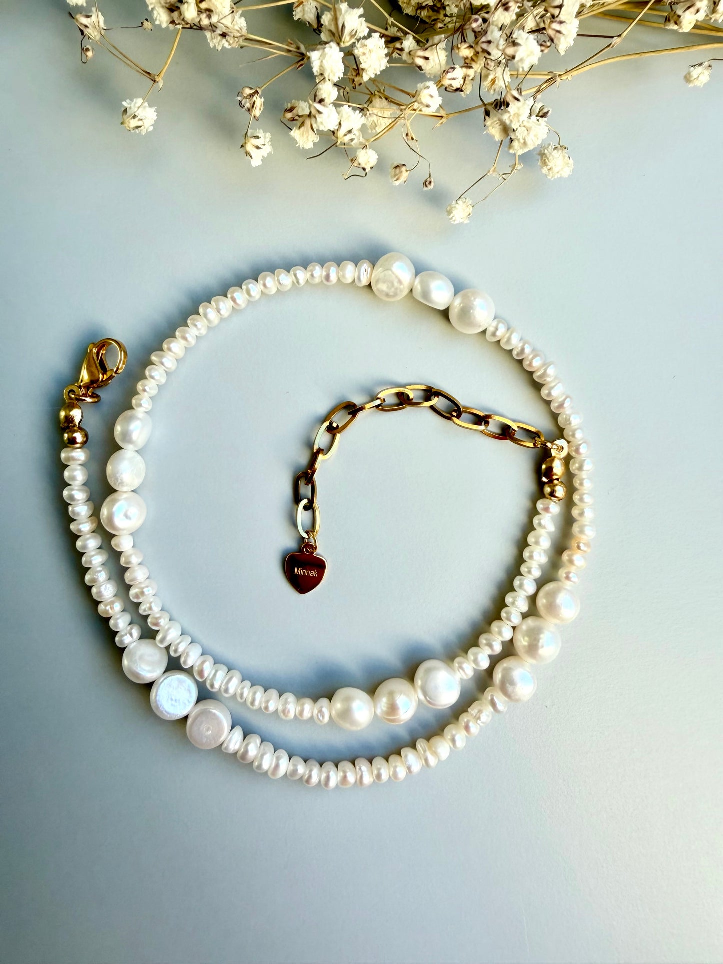 Pearl Essence – Süßwasserperlen Kette mit goldener Gliederkette – handgefertigt