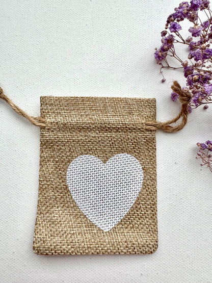 Bunte Edelsteinkette mit facettierten Rundperlen & goldenen Details
