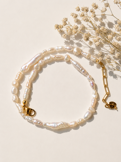 Pearl Drift – Halskette mit barocken Süßwasserperlen – handgefertigt