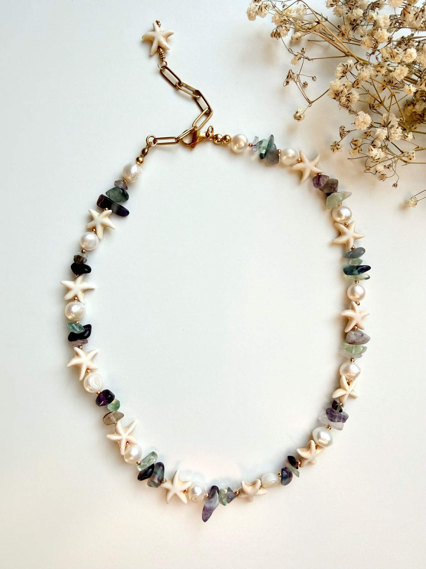 Edelsteinkette mit Seesternen, Süßwasserperlen & Natursteinmix