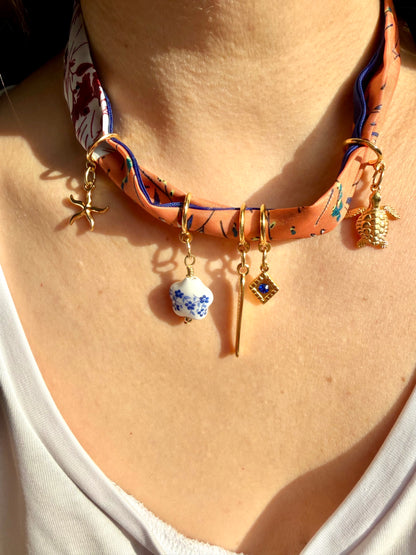 Charm bandana with orange and blue pendants • Gold charms &amp; silk scarf look
