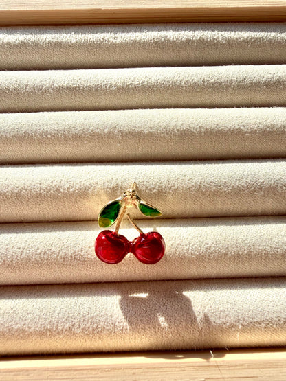 Broschen – Vergoldete Anstecker mit verspielten Motiven