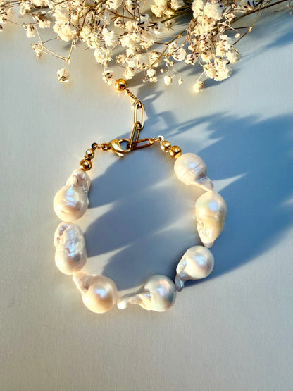 Golden Baroque – 18k gold-plated bracelet with baroque freshwater pearls – handmade