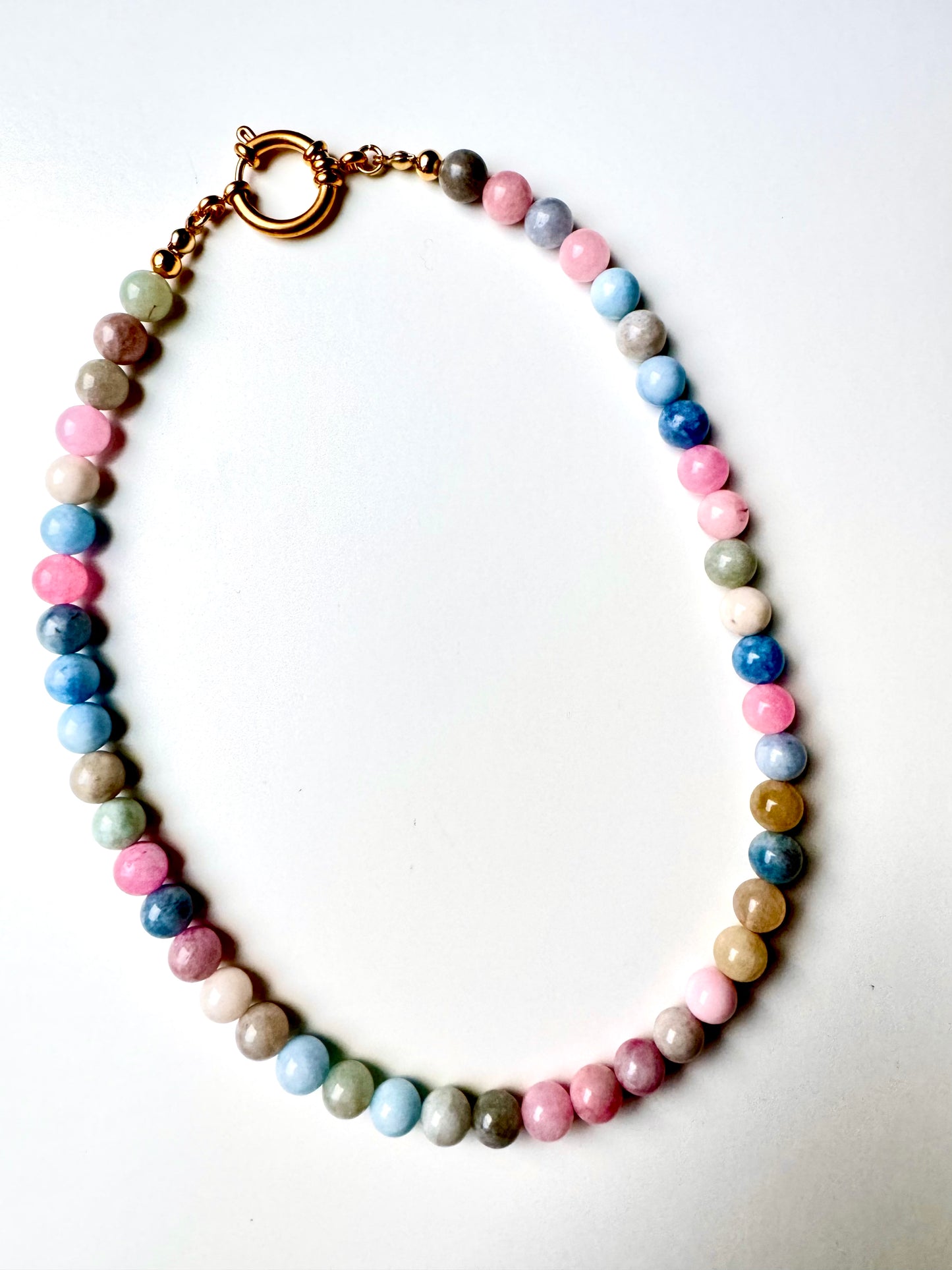 Bubble – Halskette aus Morganit-Edelsteinen mit 18k vergoldetem Verschluss – handgefertigt