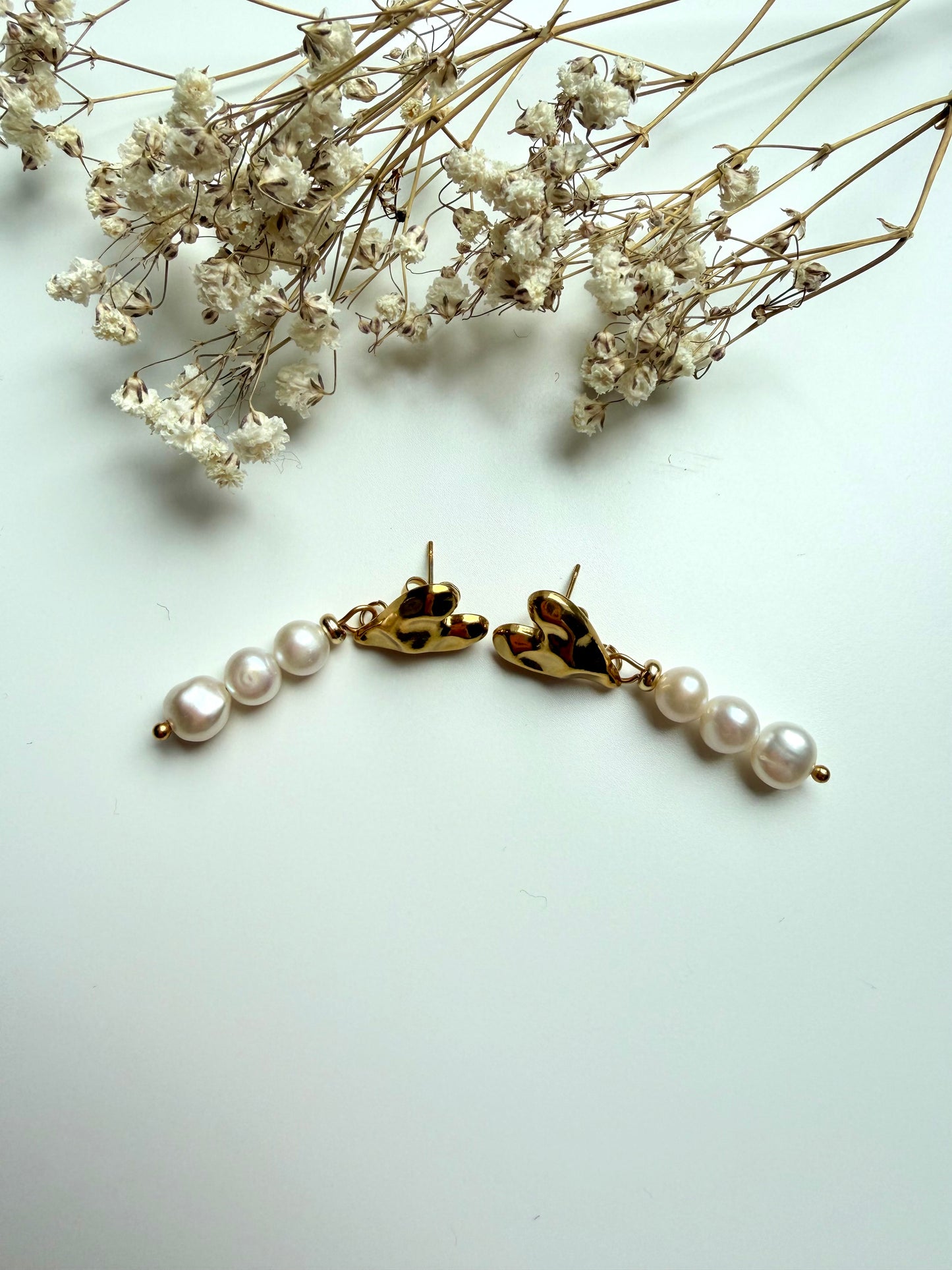 Golden Heart Pearl – Earrings with Heart Detail & Freshwater Pearls – Handmade