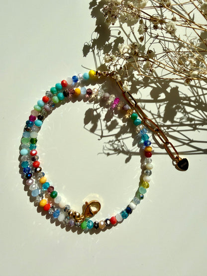 Happy Pearls No.1 – Bunte Glasperlen Halskette 4mm mit goldenen Details – handgefertigt