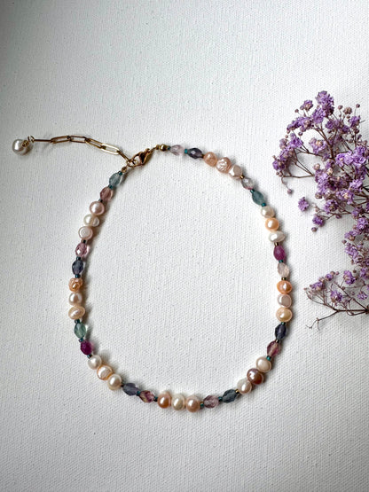 Pearl & Fluorite Harmony Necklace“ – Halskette mit Süßwasserperlen und Fluoritperlen