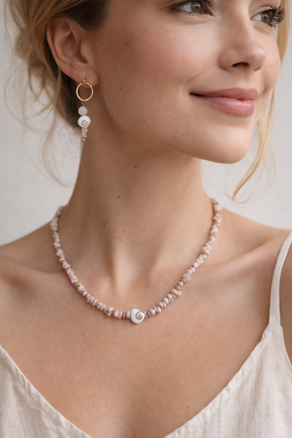 Shiva Eye – Halskette mit Opal Natursteinen & Shiva Auge Muschel – handgefertigt