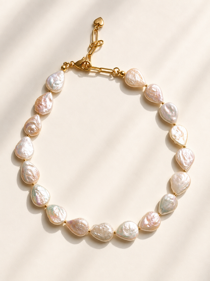 Pearl Petals – Halskette mit großen Süßwasserperlen – handgefertigt