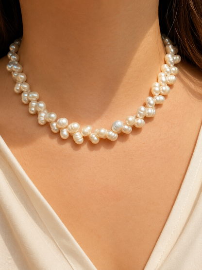 Pure Pearl – Freshwater Pearl Necklace with Gold Details