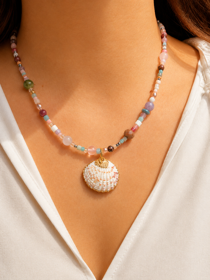 Happy Pastel Tide – Edelstein Mix Halskette mit Muschel – handgefertigt