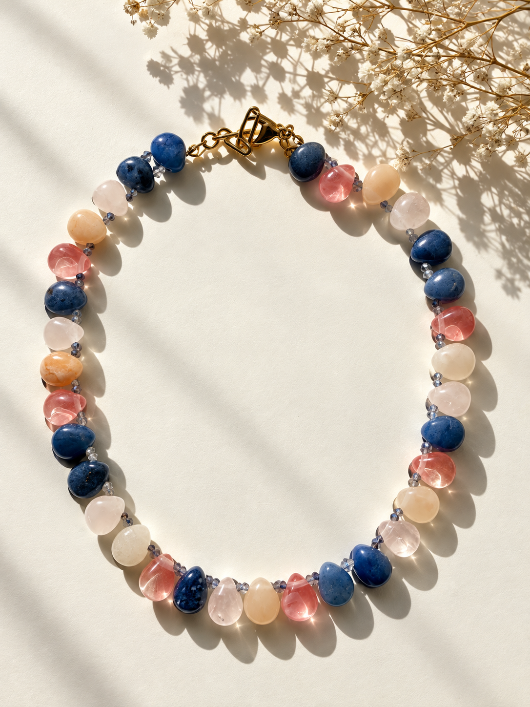Berry Moon Halskette mit Rosenquarz, Kirschquarz & blauem Aventurin – handgefertigt