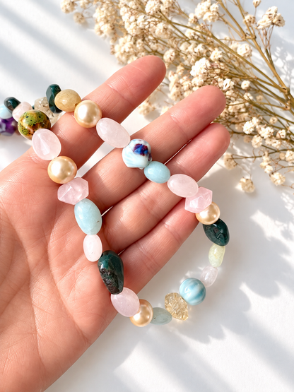 Pastel Drift – Keramik- und Edelstein-Perlenkette mit Citrin und Morganit – Ansicht 4