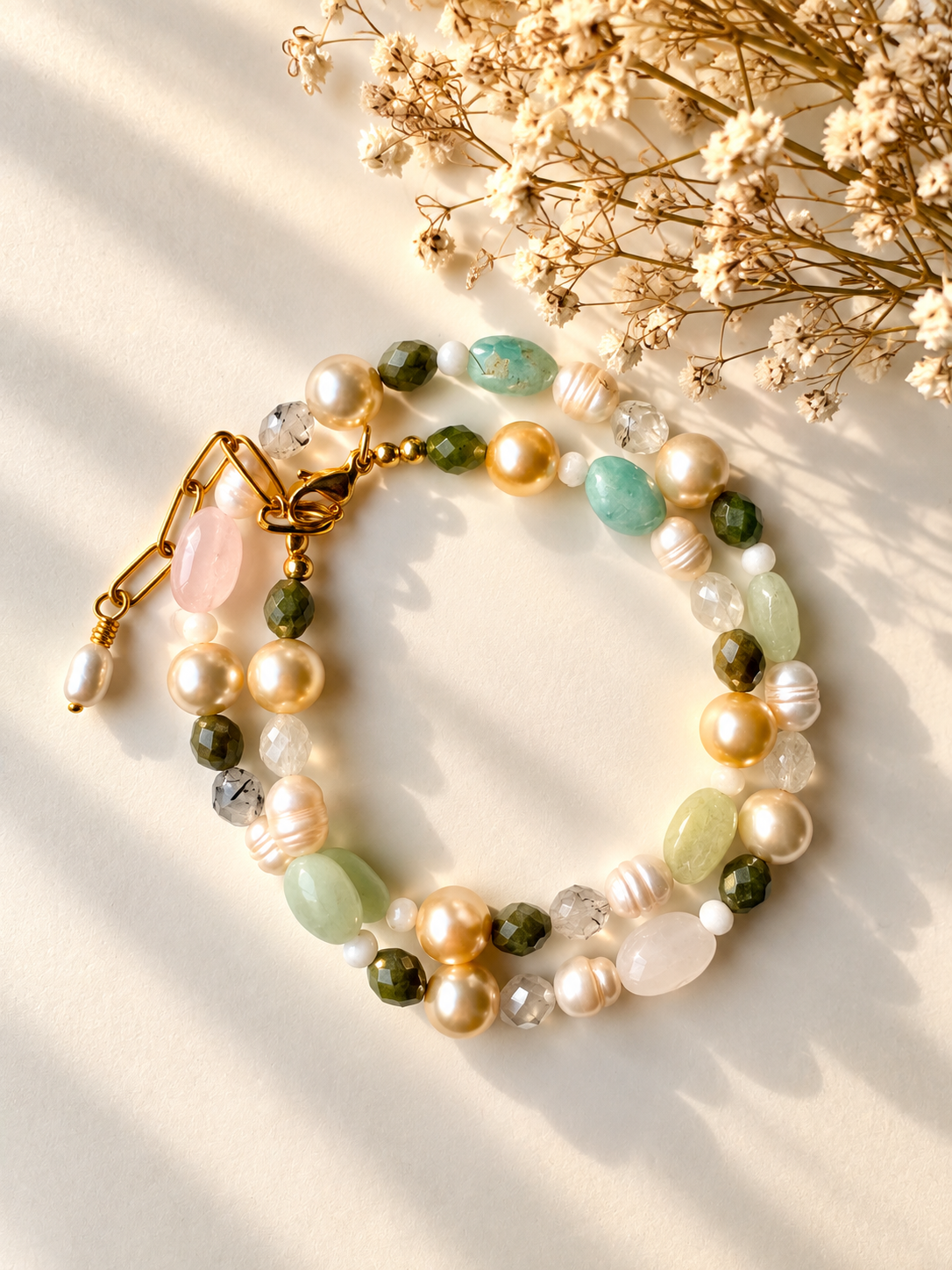 Gem & Pearl Harmony – Halskette mit Süßwasserperlen und Edelsteinen
