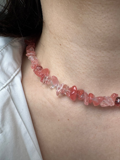 Gem Chip Necklace – 18k vergoldete Halskette mit Edelsteinchips in 4 Farben