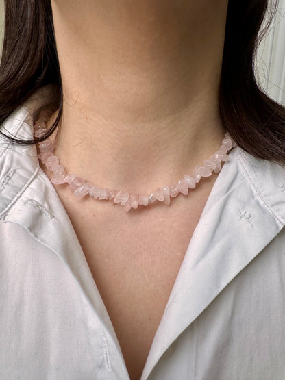 Gem Chip Necklace – 18k vergoldete Halskette mit Edelsteinchips in 4 Farben