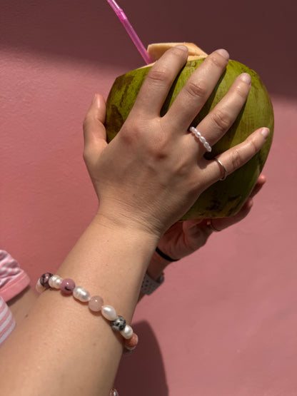 Armband mit Süßwasserperlen & bunten Edelsteinen • 18k vergoldet
